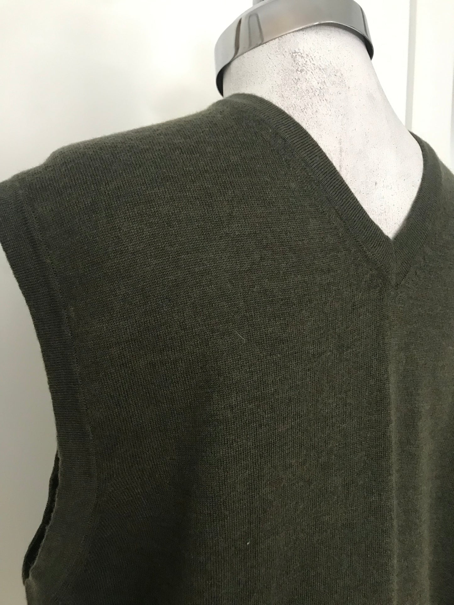 SV10- Olive green vest 42C