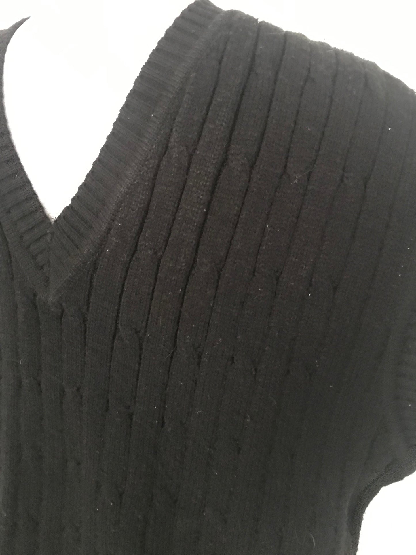 SV16-Black cable vest