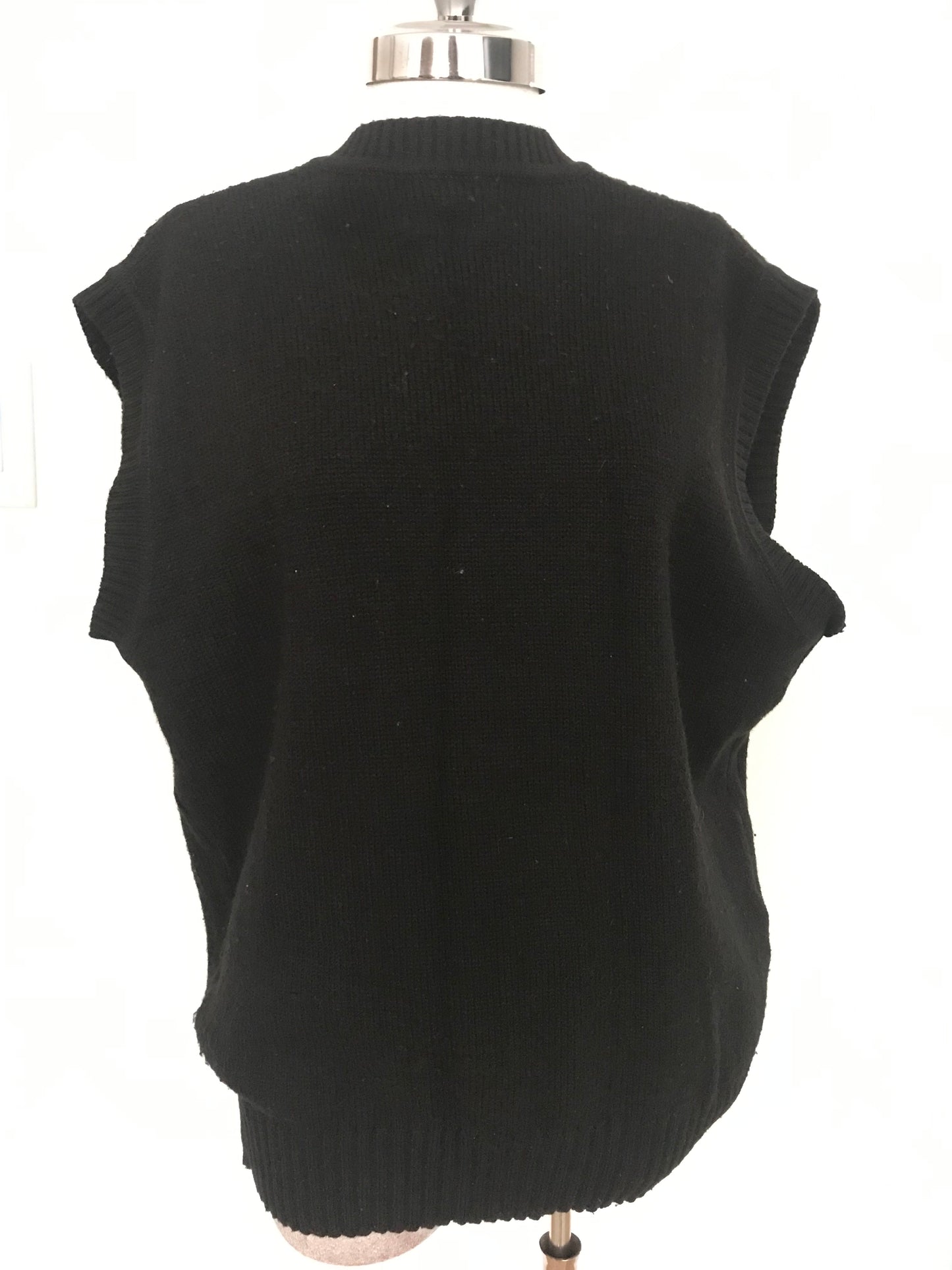 SV16-Black cable vest