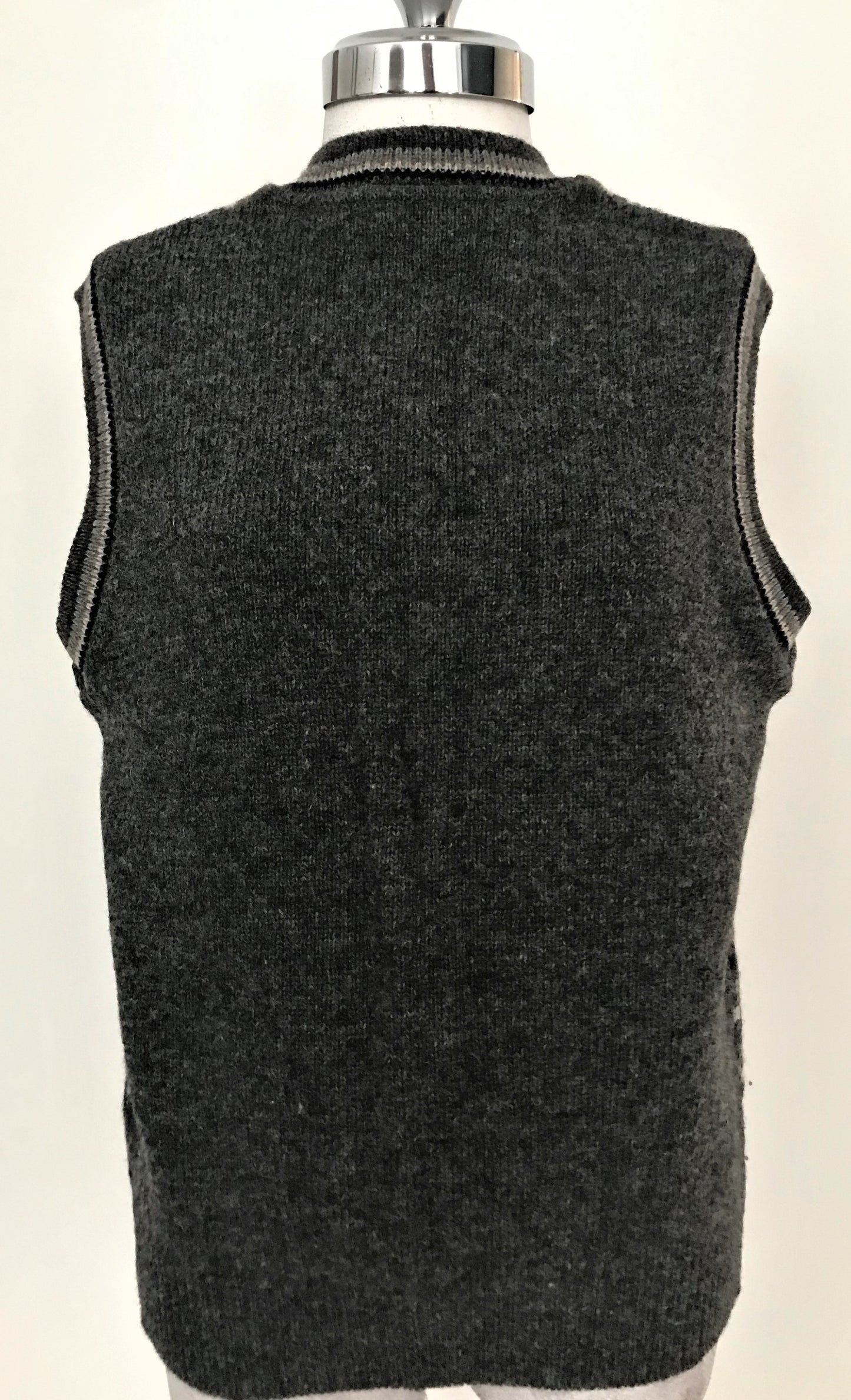 SV23- Grey checker vest 38C