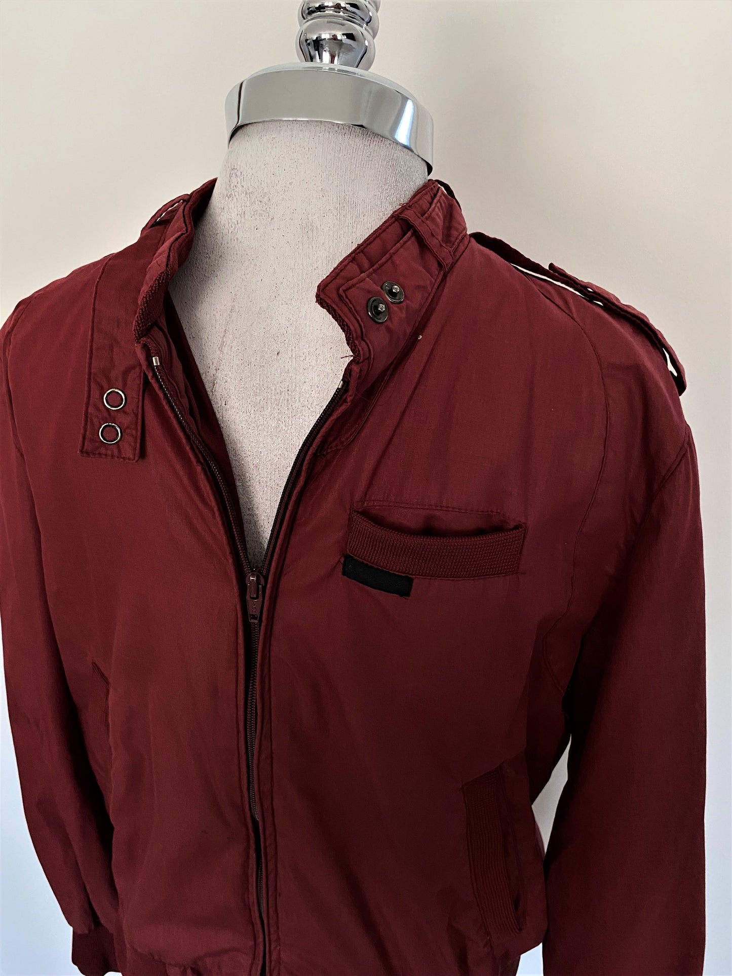 MLJ14- Burgundy snap jacket 42C