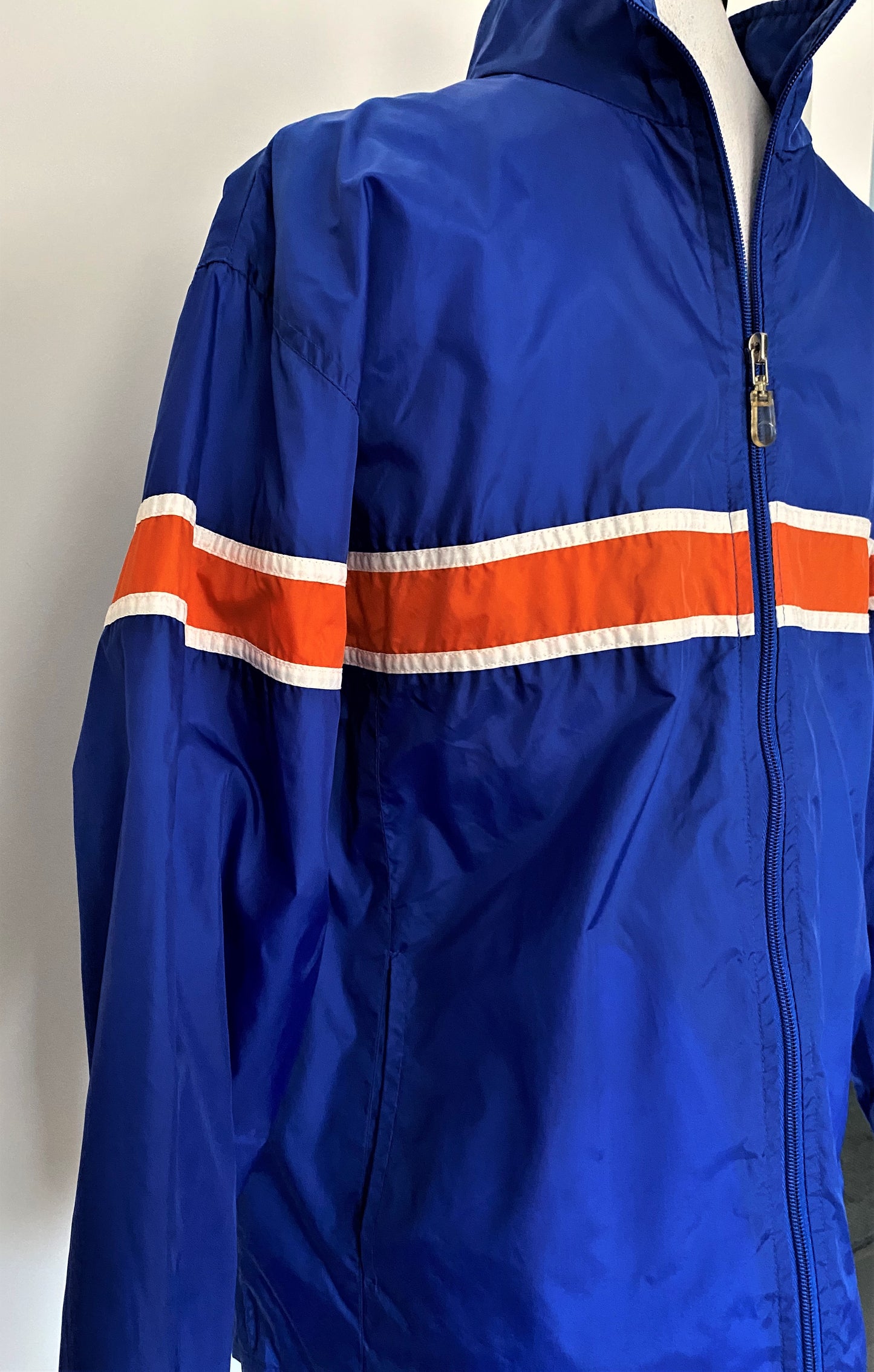 MLJ20- Royal blue stripe windbreaker 38-40C