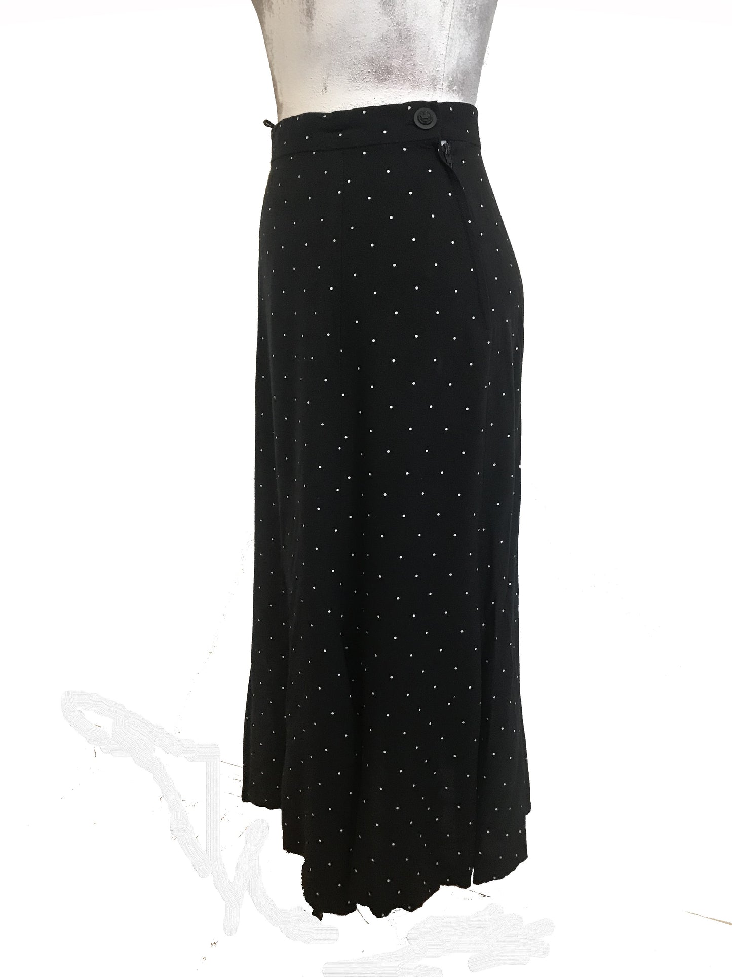 M17H- Poka dot blouse skirt 36C/26W