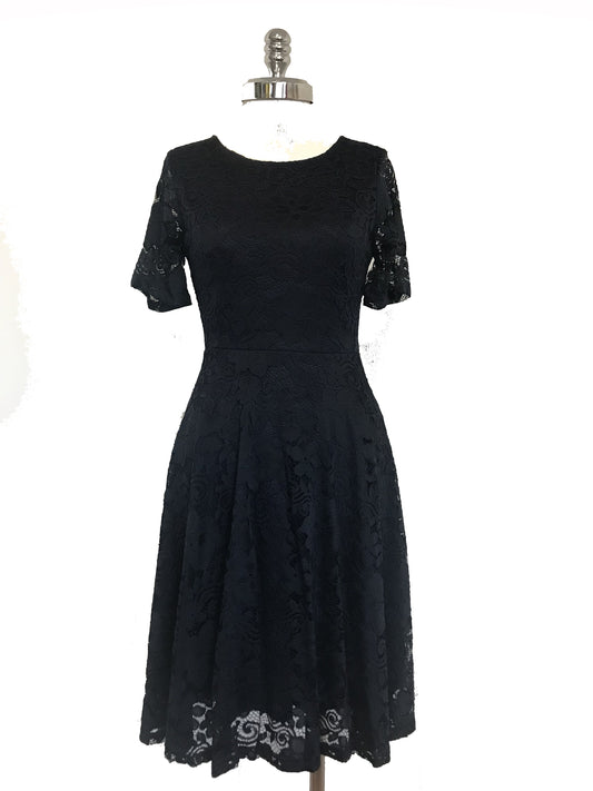 M11H- Navy Lace dress 32C/26W