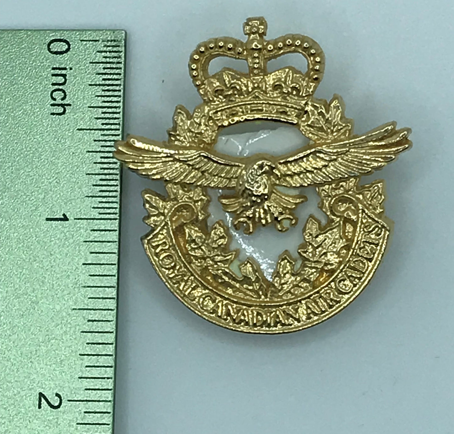 Mi06-Royal Canadian Air Cadet Hat Badge