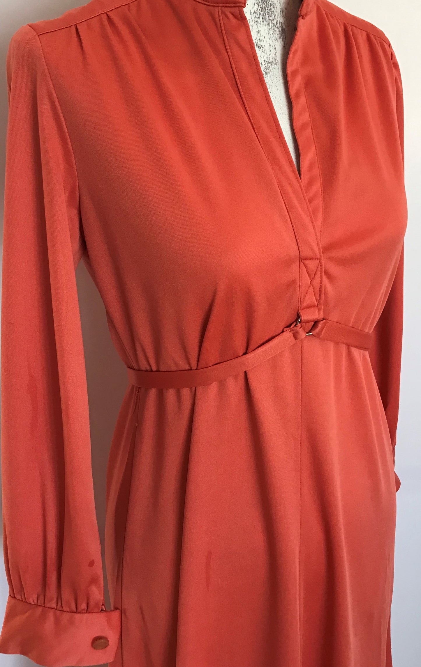 M76- Orange midi dress 34C