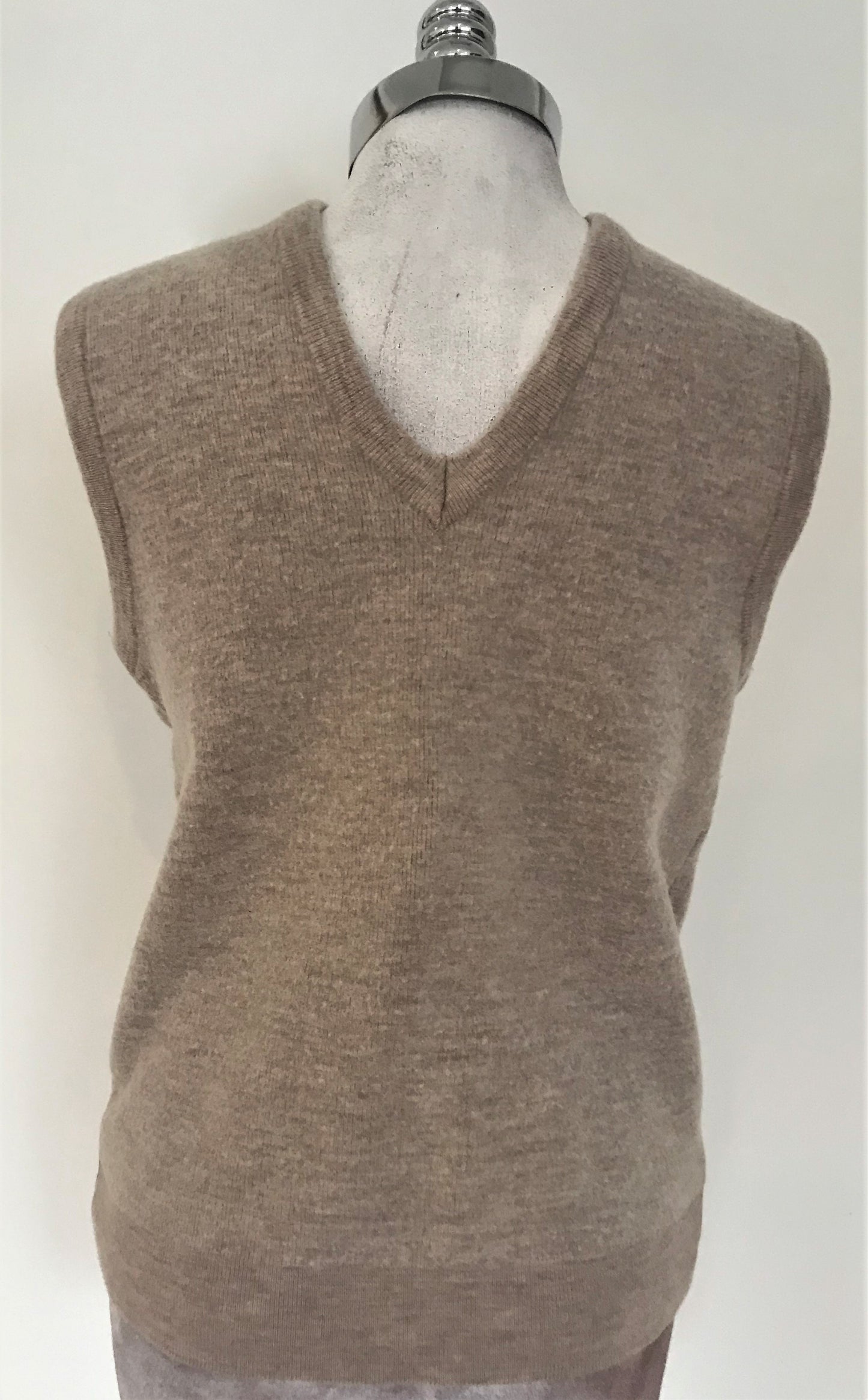 SV01- Oatmeal Sweater vest 38C