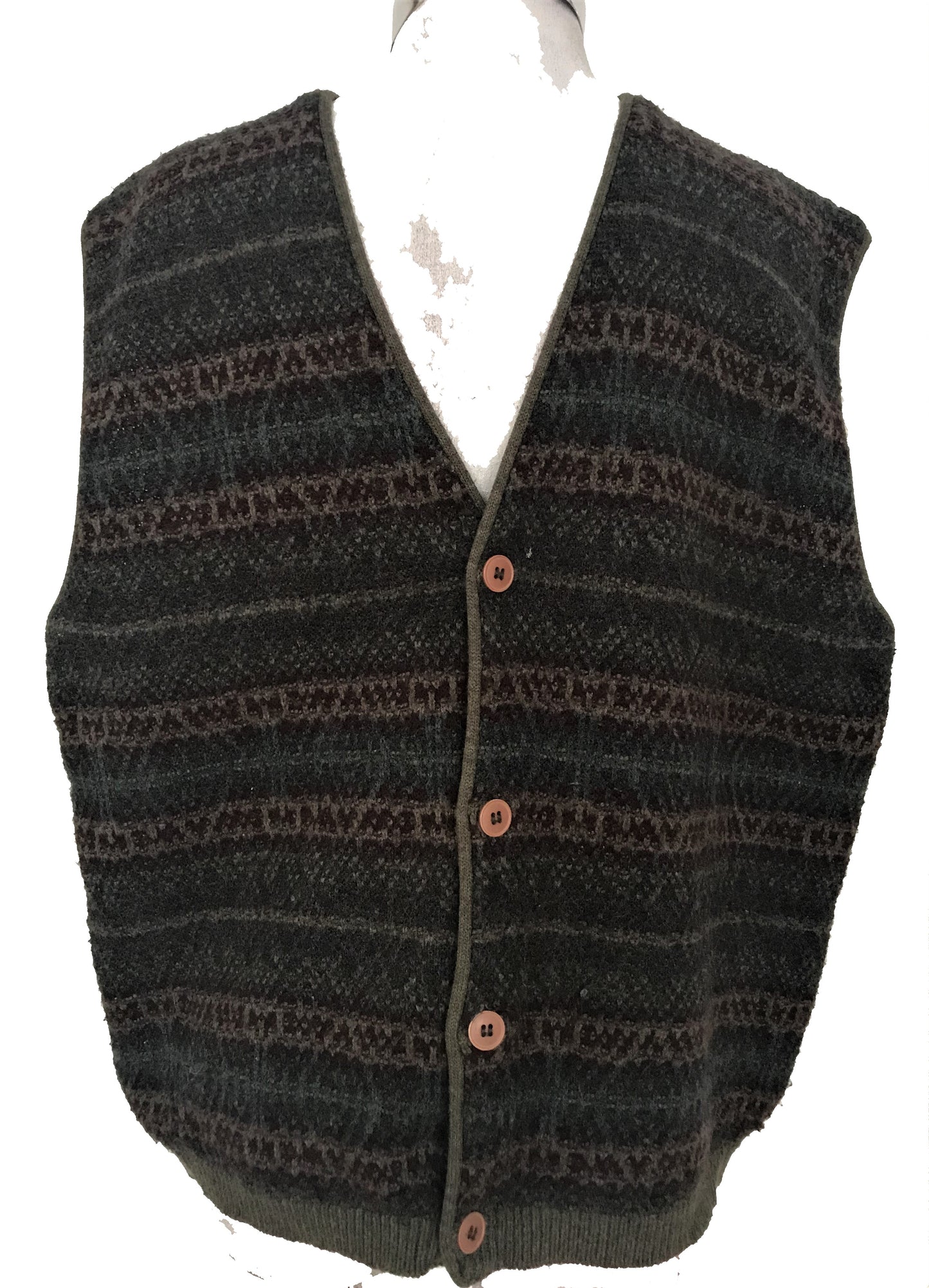 SV112- Multi green sweater vest 42C