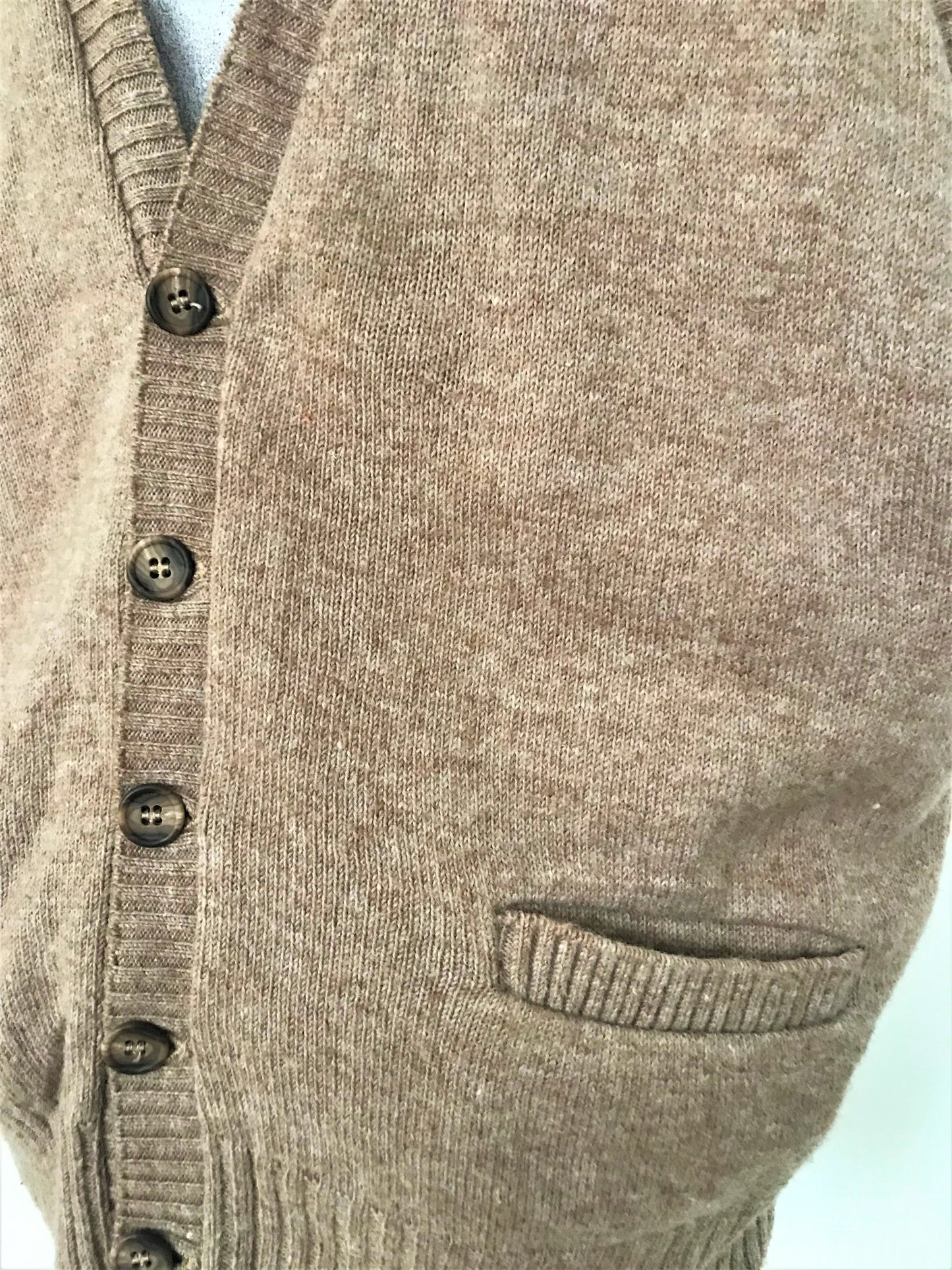 SV118-Oatmeal sweater vest 42C