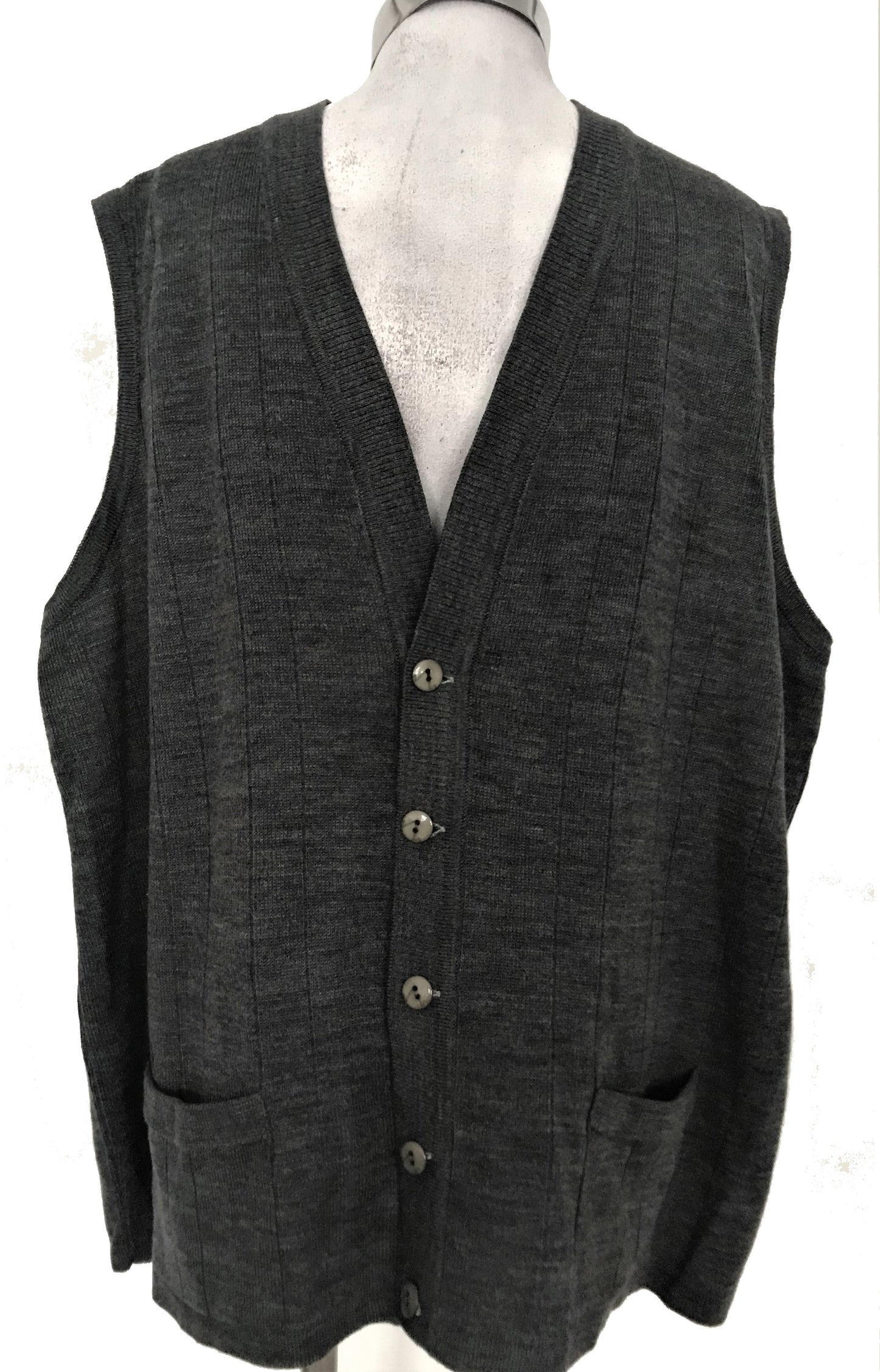 SV114-Dark grey sweater vest 46-48C