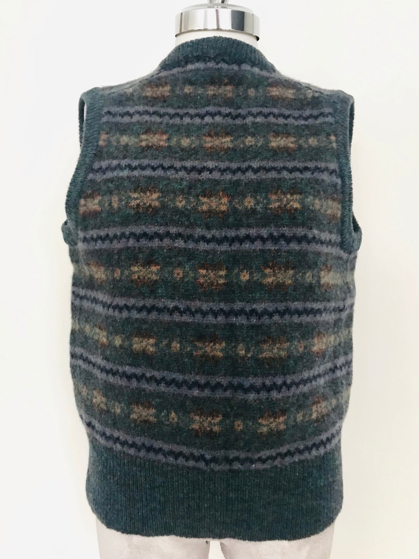 SV111-Multi sweater vest 36C