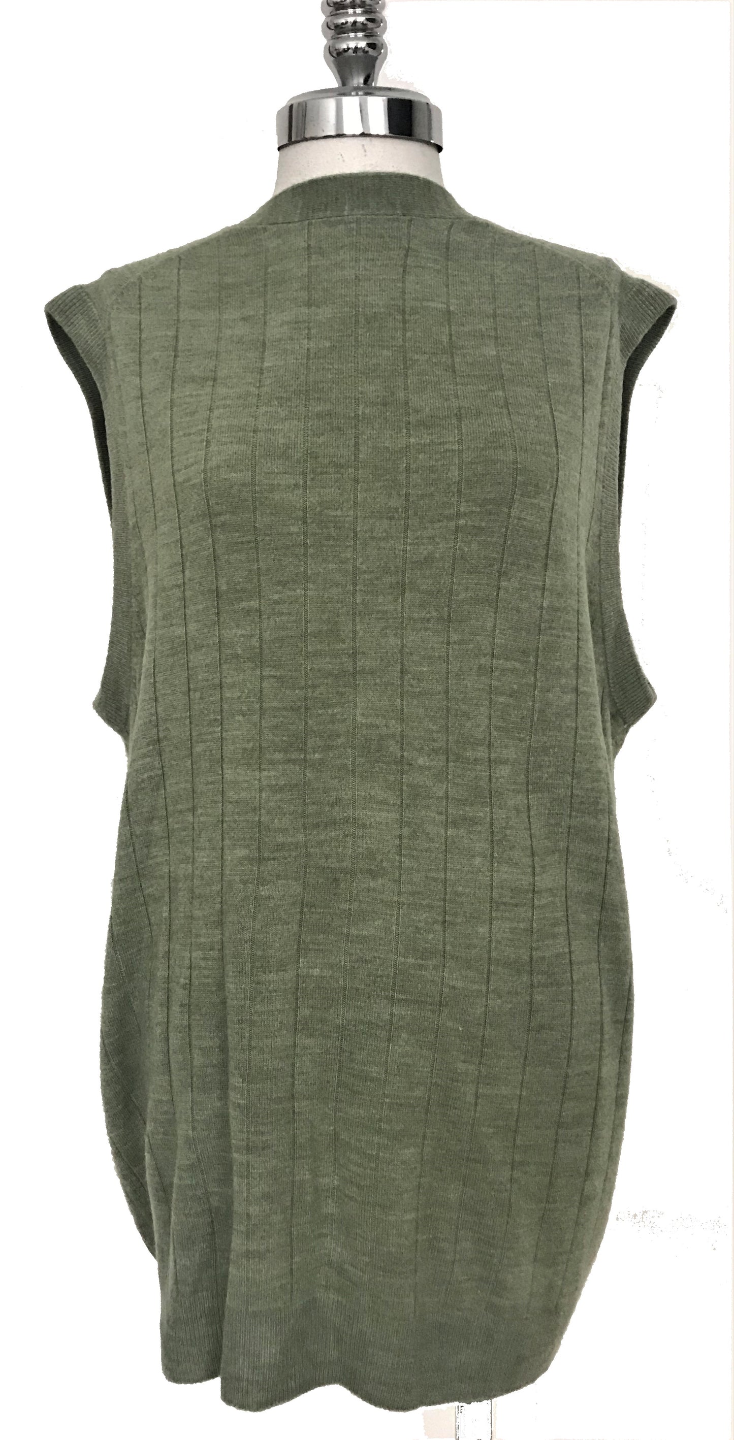 SV109- mint green sweater vest 40-42C