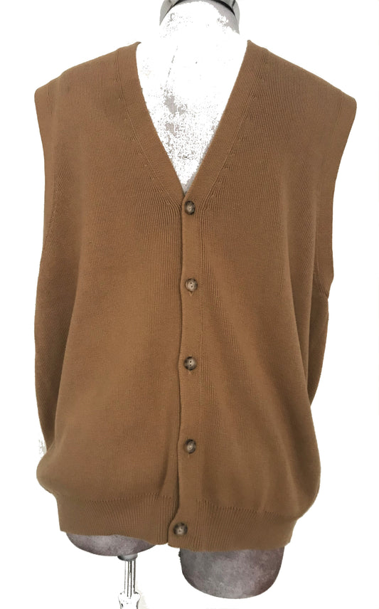 SV107- Camel sweater vest 40C