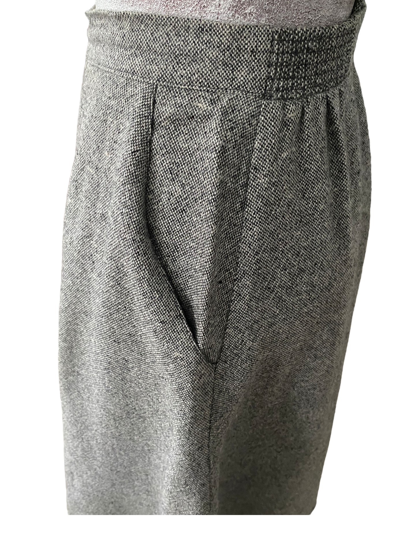 WS56- Grey tweed skirt 28W